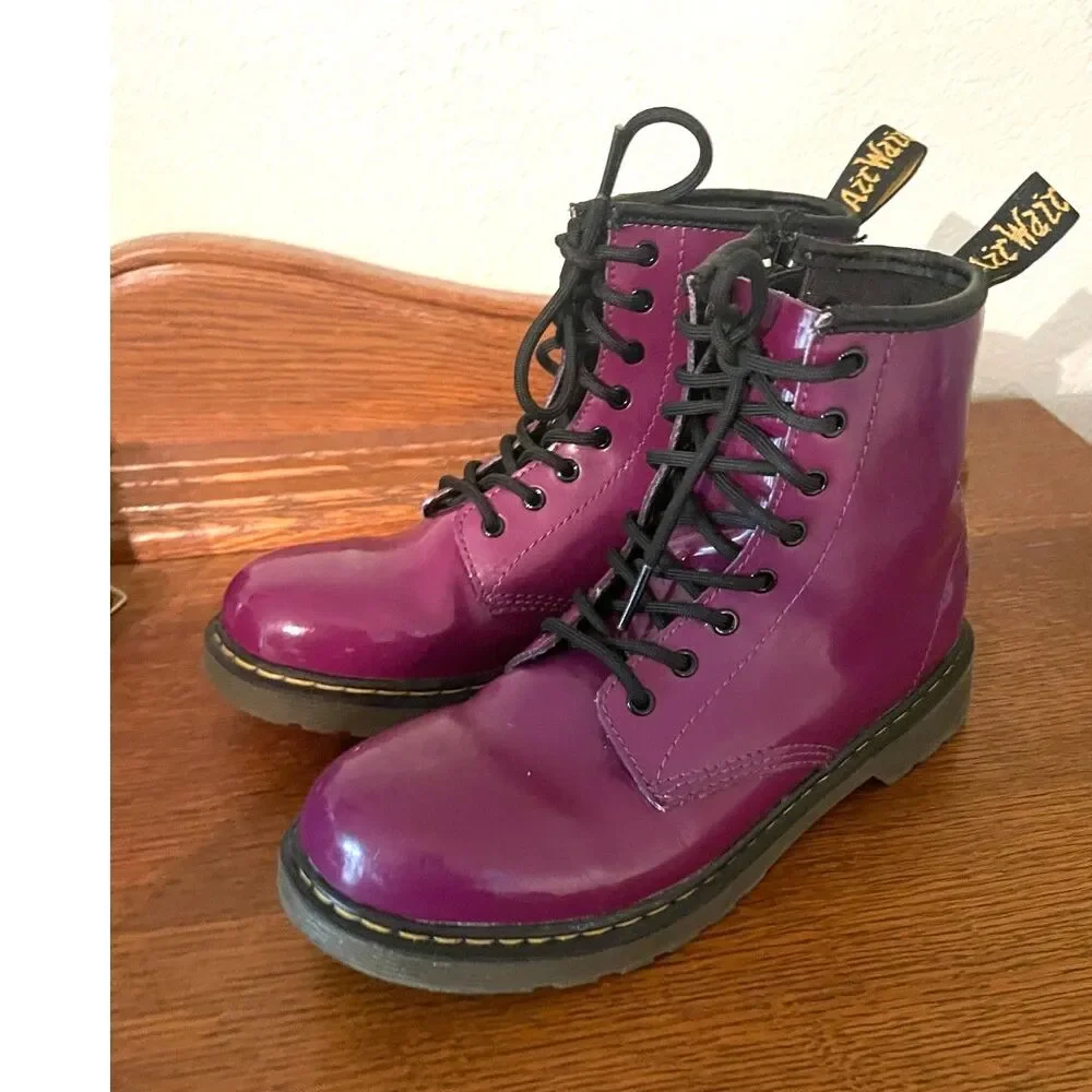 Dr Martens Doc Kids Size 4 Purple Patent Leather Delaney Boots Lace Up Excellent